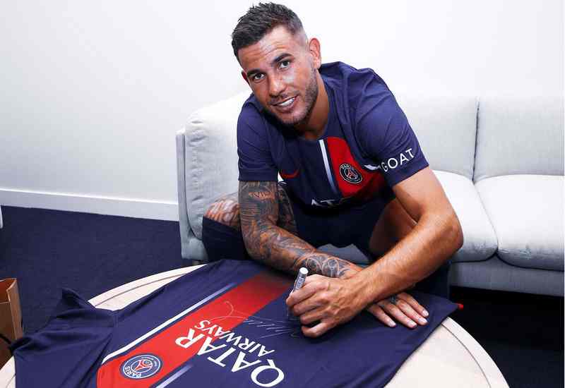 Hiện Hernandez đang khoác áo câu lạc bộ PSG