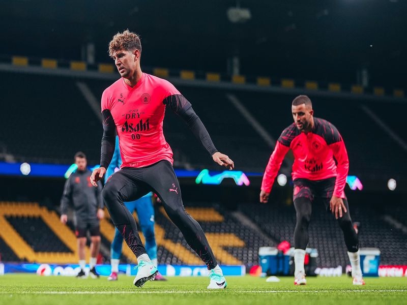 Manchester City FC là một CLB bóng đá chuyên nghiệp của Anh