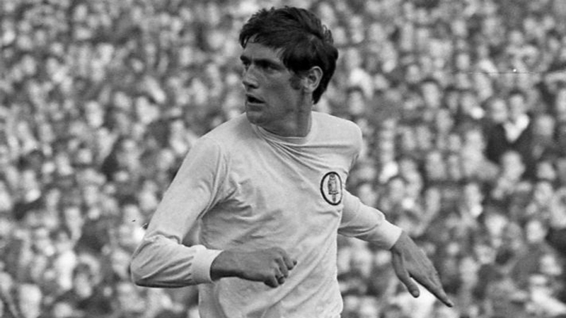 Đơn giản, Norman Hunter là huyền thoại của Leeds United