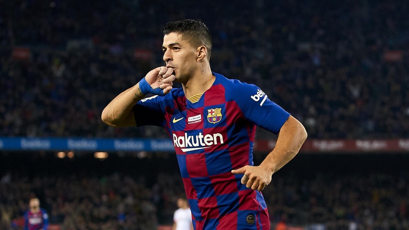 Suarez là cái tên trong 2 trận đấu ghi được 4 bàn thắng liên tiếp Suarez là cái tên trong 2 trận đấu ghi được 4 bàn thắng liên tiếp