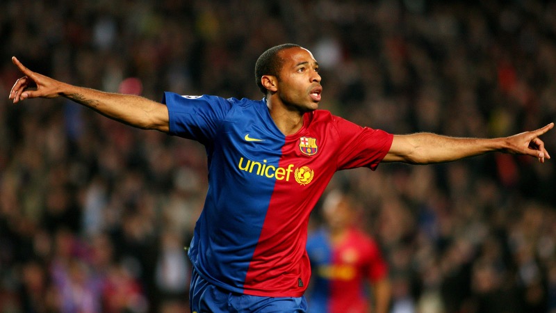 Dù giành mọi danh hiệu tại Barca, nhưng người hâm mộ luôn nhớ tới anh với thời gian tại Arsenal