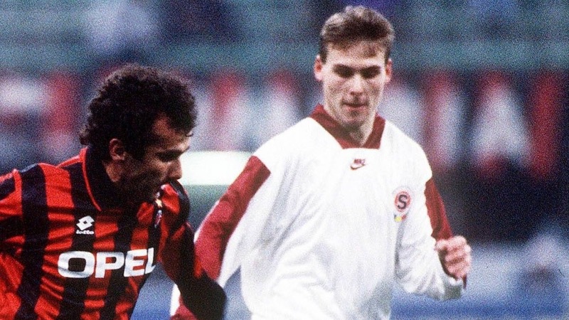 Cầu thủ Pavel Nedved chỉ gán bó với bóng đá quê hương trong giai đoạn đầu sự nghiệp