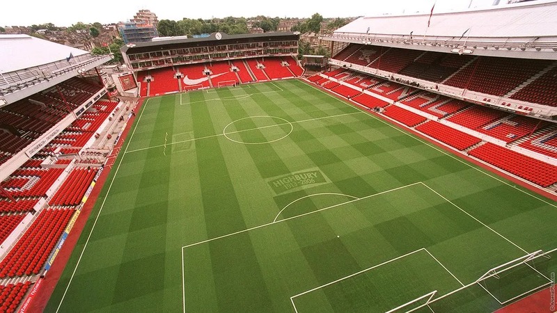 Highbury là sân nhà trước kia của Arsenal