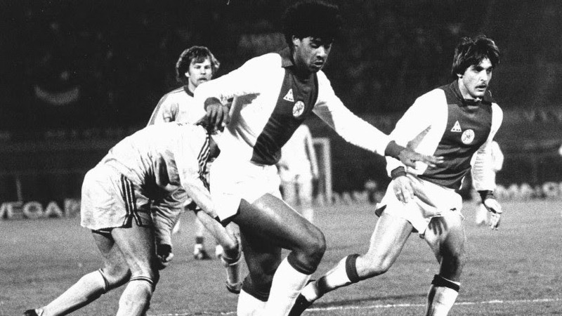 Cầu thủ Frank Rijkaard đã nhanh chóng nổi tiếng với Ajax