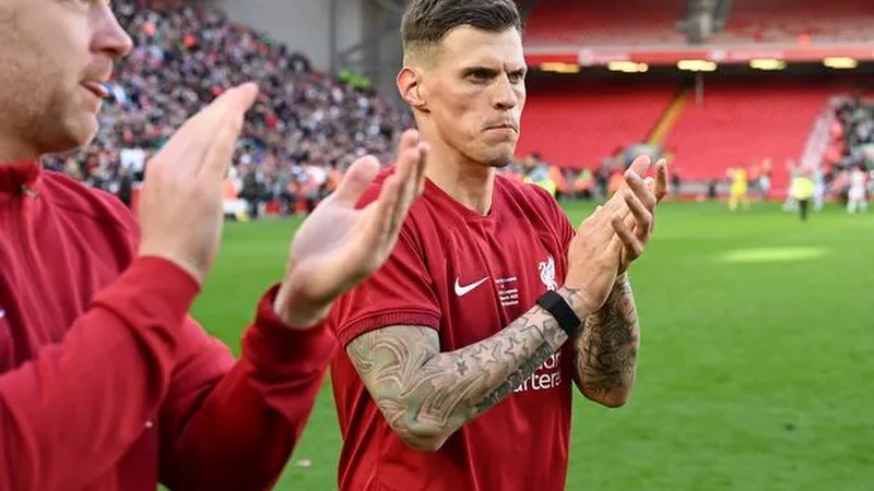 Dù sao anh vẫn là huyền thoại tại Anfield Dù sao anh vẫn là huyền thoại tại Anfield