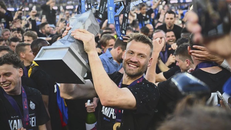 Dù ở thời điểm nào, thủ môn Simon Mignolet luôn bị coi là một thủ thành không đủ tốt