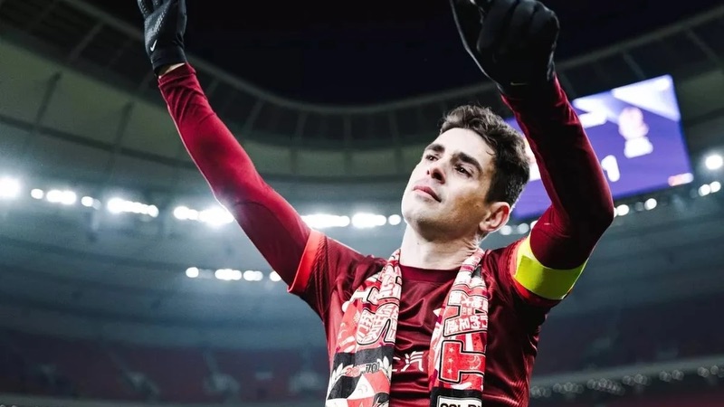 Nhưng lựa chọn của cầu thủ Oscar vẫn còn gây tranh cãi cho đến tận hiện tại