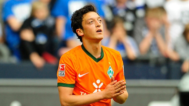Cầu thủ Mesut Ozil thể hiện được tài năng từ rất sớm